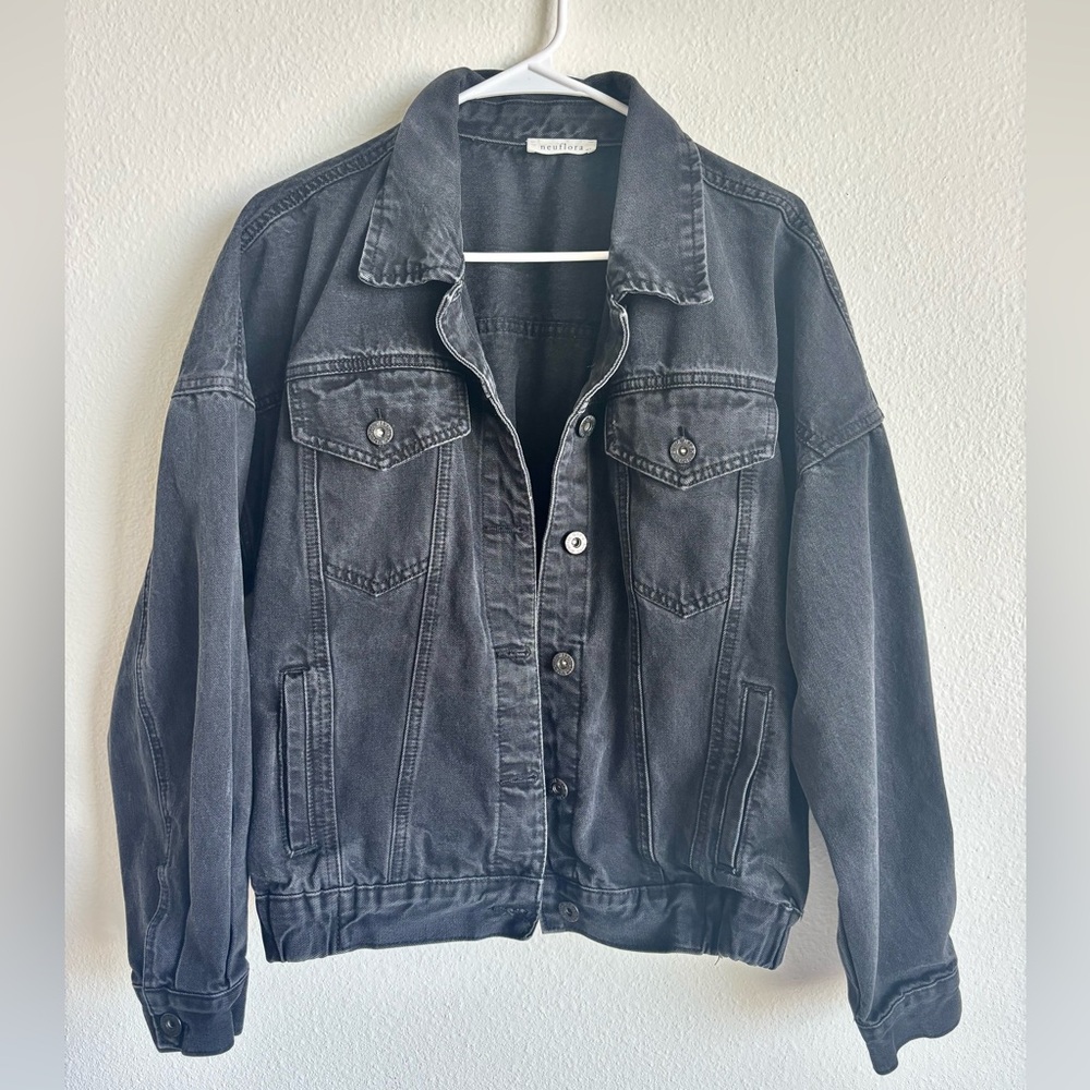 Neuflora Black Denim Jacket size M/L